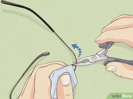Imagen titulada Fix Bent Glasses Step 4