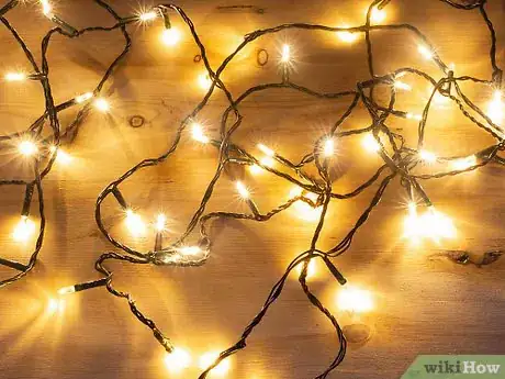 Imagen titulada Decorate a Christmas Tree Elegantly Step 7
