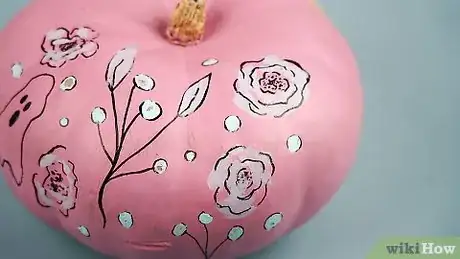 Imagen titulada Paint a Pumpkin Step 10