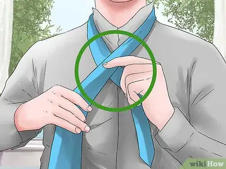 Imagen titulada Tie a Knit Tie Step 2