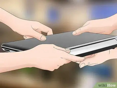 Imagen titulada Clean a Laptop Keyboard Step 17