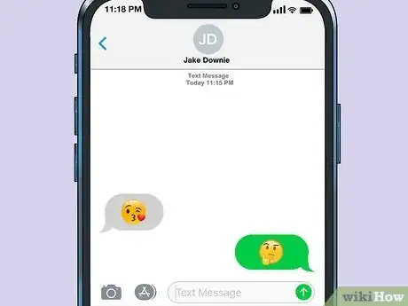 Imagen titulada Respond to a Kissy Face Emoji Step 11