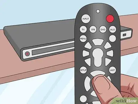 Imagen titulada Program a Philips Universal Remote Step 10