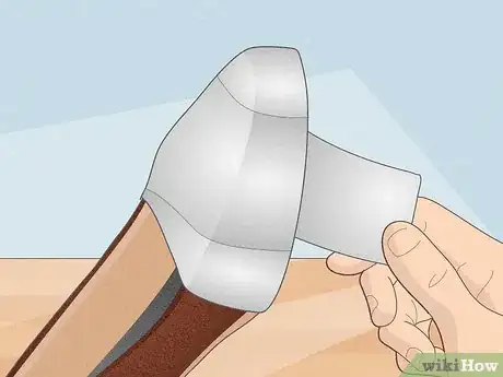 Imagen titulada Repair a Shoe Sole Step 11