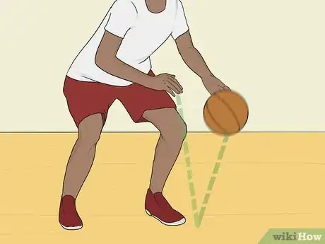 Imagen titulada Dribble a Basketball Between the Legs Step 8.jpeg