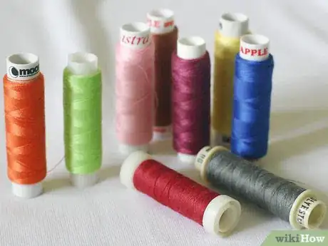 Imagen titulada Choose Sewing Thread Step 3