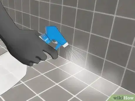 Imagen titulada Kill Mold With Vinegar Step 10