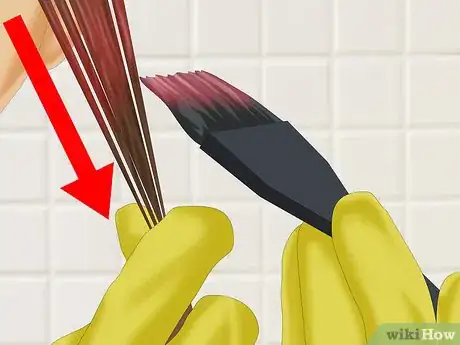 Imagen titulada Do a Strand Test Before Dyeing Your Hair Step 5