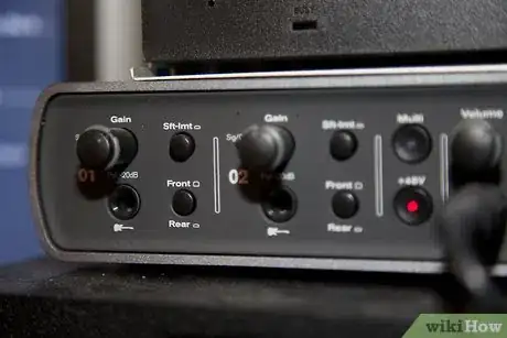 Imagen titulada Set Up a Simple One Microphone Sound System Step 6