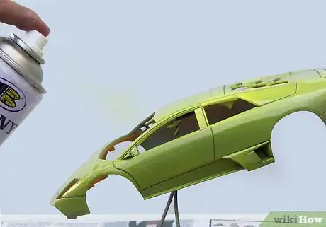 Imagen titulada Paint a Model Car Step 5