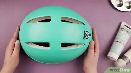 Imagen titulada Paint Helmets Step 1