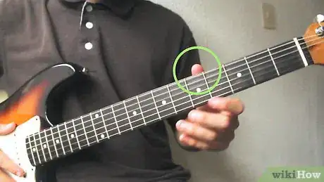 Imagen titulada Play Barre Chords on a Guitar Step 2