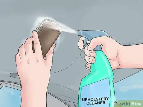 Imagen titulada Clean a Car Ceiling Step 4