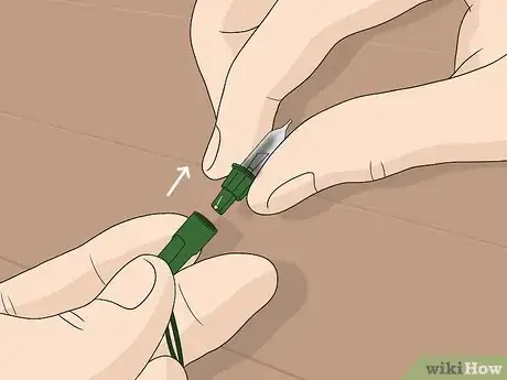 Imagen titulada Fix Christmas Lights Step 18