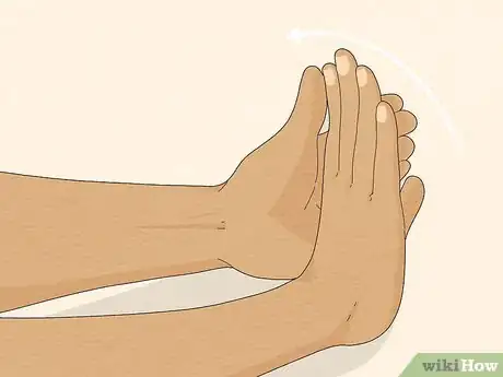 Imagen titulada Stretch Your Forearms Step 2