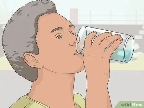 Imagen titulada Drink More Water Every Day Step 2