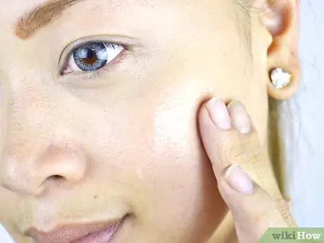 Imagen titulada Use Vitamin E Oil Step 1