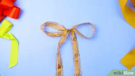 Imagen titulada Make a Bow Out of a Ribbon Step 5