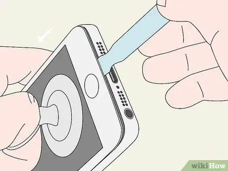 Imagen titulada Replace an iPhone Battery Step 50