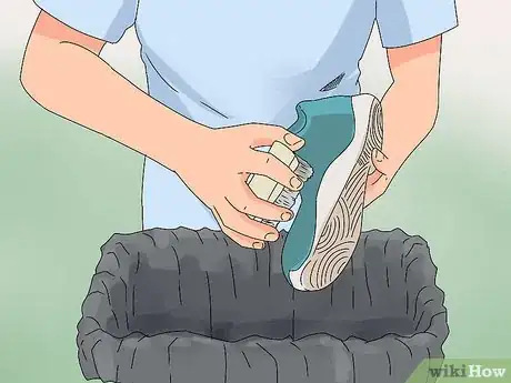 Imagen titulada Clean Tennis Shoes Step 12