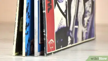 Imagen titulada Clean Vinyl Records Step 17