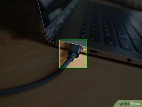 Imagen titulada Start a Computer Step 1