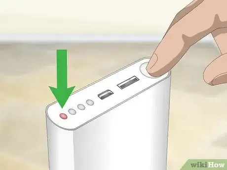 Imagen titulada Charge a Power Bank Step 1