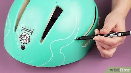 Imagen titulada Paint Helmets Step 6