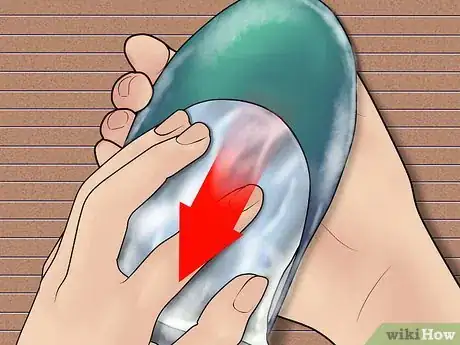 Imagen titulada Stretch Tight Ballet Flats Step 5