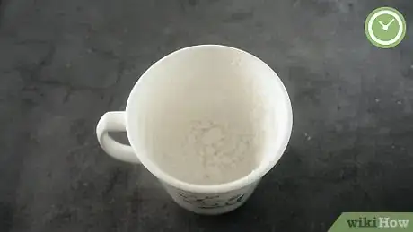Imagen titulada Clean Tea Stains from Cups Step 4