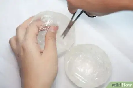 Imagen titulada Create a Packing Tape Sculpture Step 5