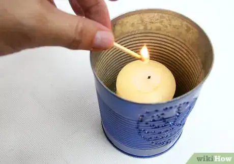 Imagen titulada Make Garden Lanterns from Old Tin Cans Step 17