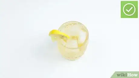 Imagen titulada Make a Scotch and Soda Step 5