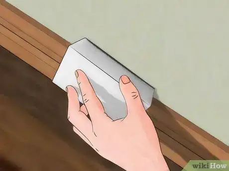 Imagen titulada Clean Baseboards Step 12