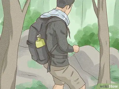 Imagen titulada Improve Your Hiking Technique Step 3