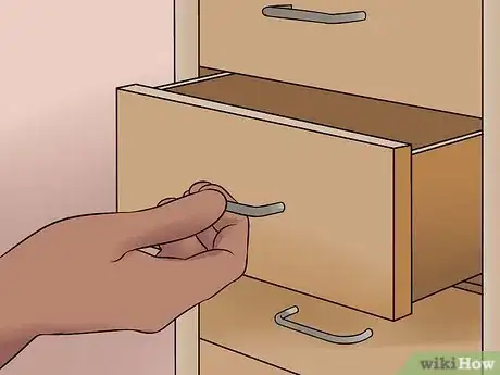 Imagen titulada Find Something Your Parents Have Hidden Step 3