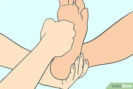 Imagen titulada Give a Foot Massage Step 8