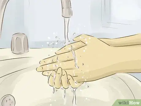 Imagen titulada Use a Menstrual Cup Step 3
