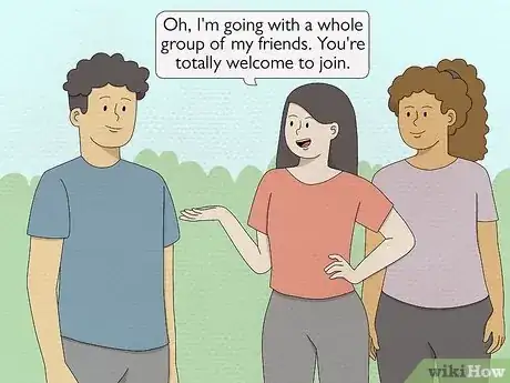 Imagen titulada Act Around a Guy You Think Likes You Step 6