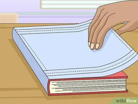 Imagen titulada Start and Decorate a Diary Step 3
