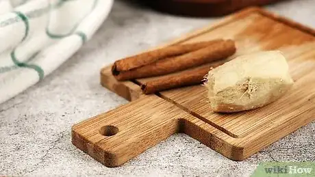 Imagen titulada Make Turmeric Tea Step 2