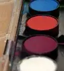 mezclar pinturas para hacer el color rosa