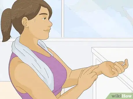 Imagen titulada Check Blood Pressure with No Cuff Step 3