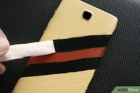 Imagen titulada Decorate Your Cell Phone Step 8