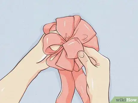 Imagen titulada Make a Bow for a Christmas Tree Topper Step 4