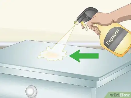Imagen titulada Clean Nicotine Stains Step 1