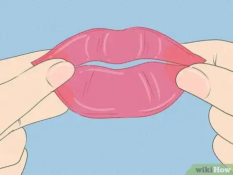 Imagen titulada Use a Collagen Lip Mask Step 4