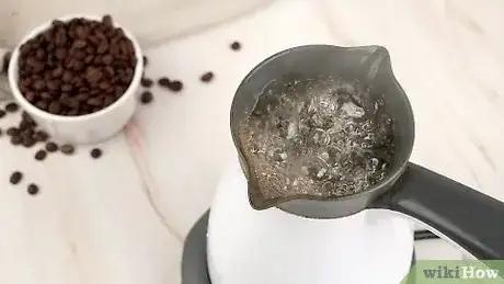 Imagen titulada Make Espresso Beverages With a French Press Step 3