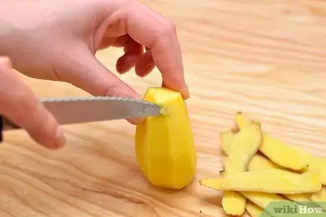 Imagen titulada Peel Potatoes With an Ordinary Kitchen Knife Step 10