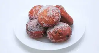 preparar donas rellenas de chocolate